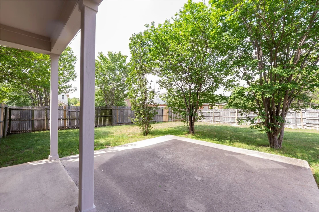 Photo of 103 Ashwood N