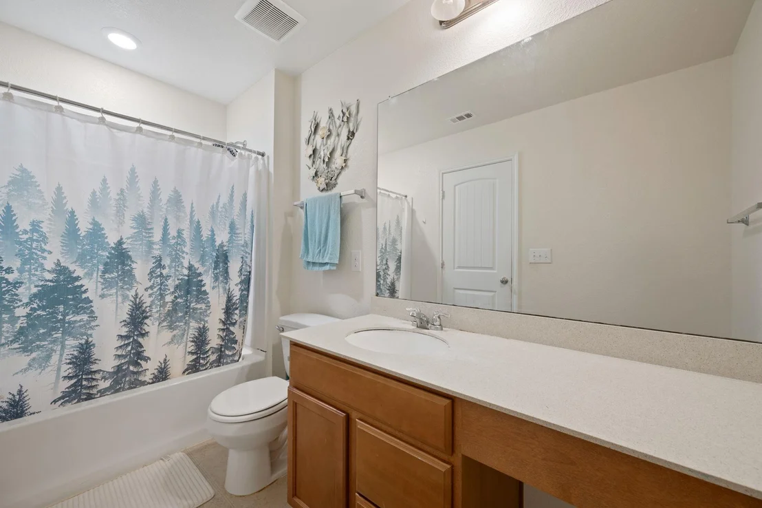 Photo of 807 Screech Owl DR