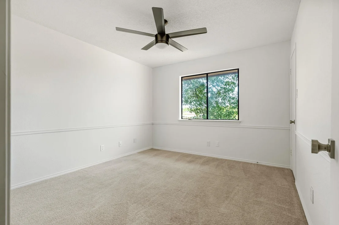 Photo of 1106 Split Oak CV