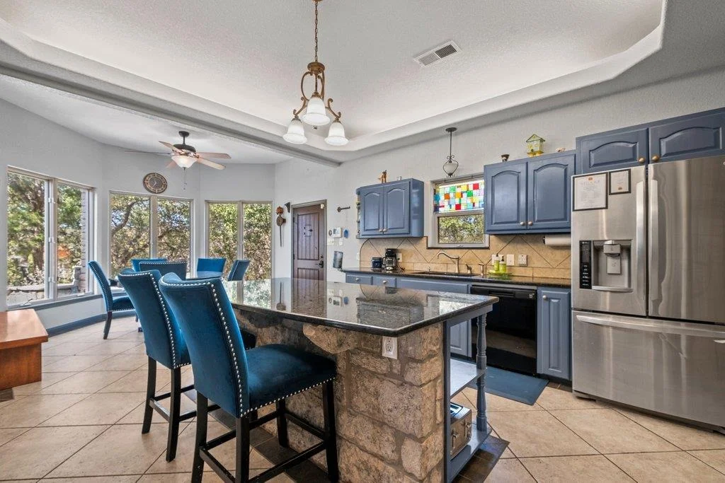 Photo of 209 Lakeview CIR