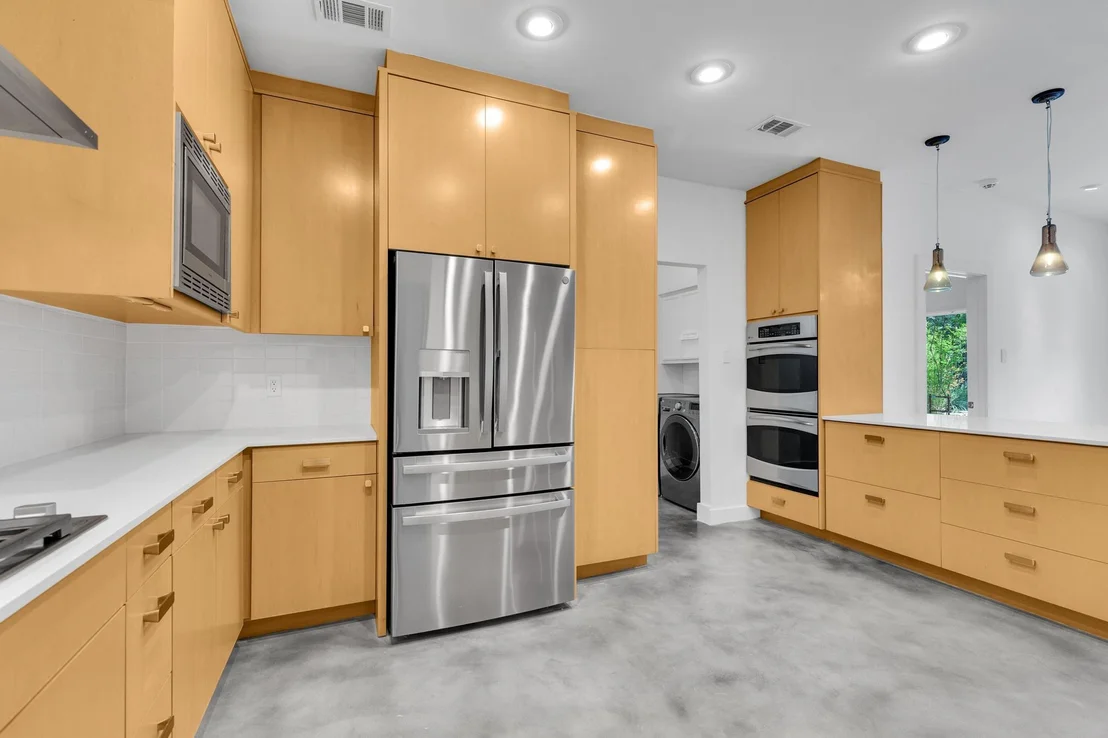 Photo of 111 Crest View DR