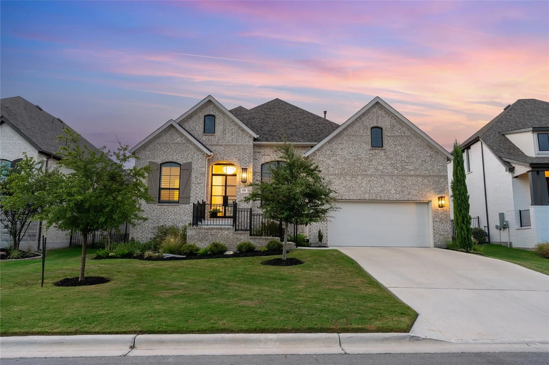 Photo of 838 Pear Tree LN