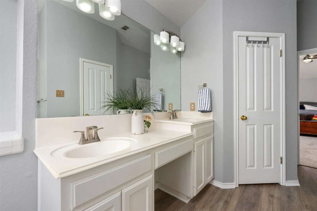 Photo of 1107 Sugarberry DR
