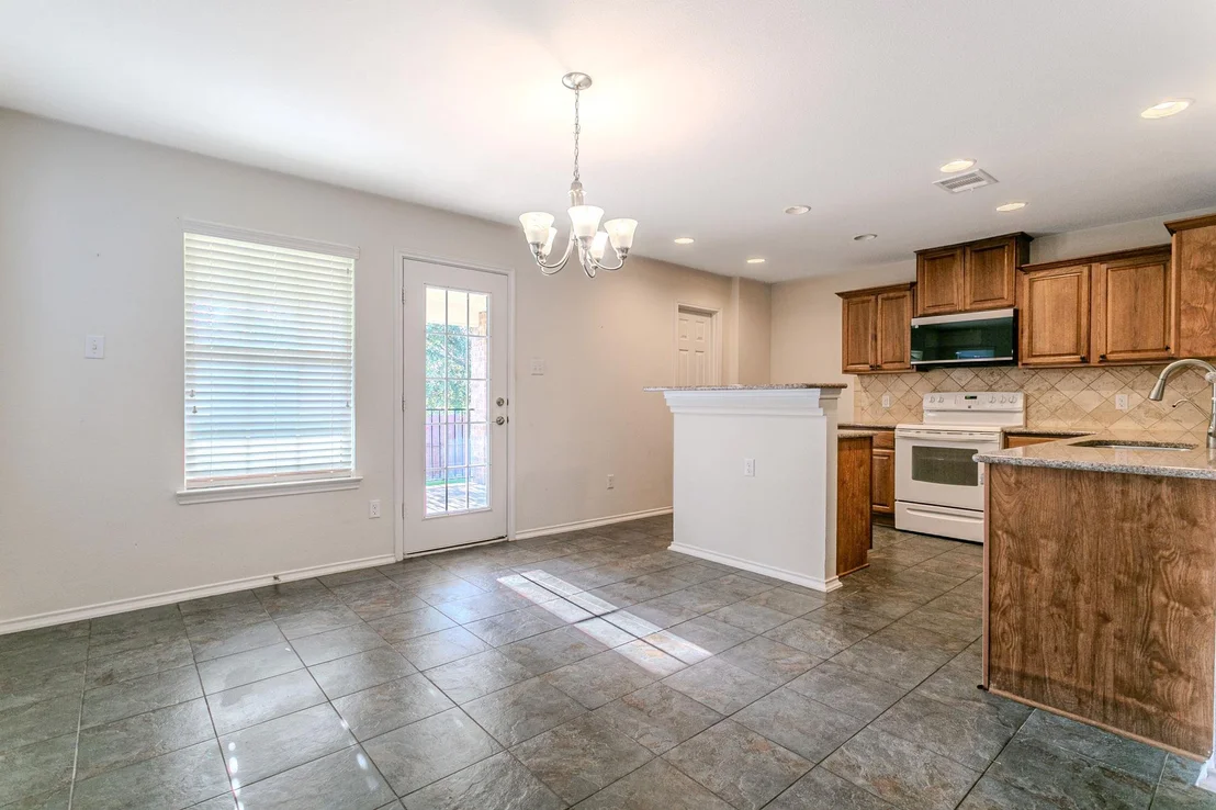 Photo of 1064 Lonesome Oak DR
