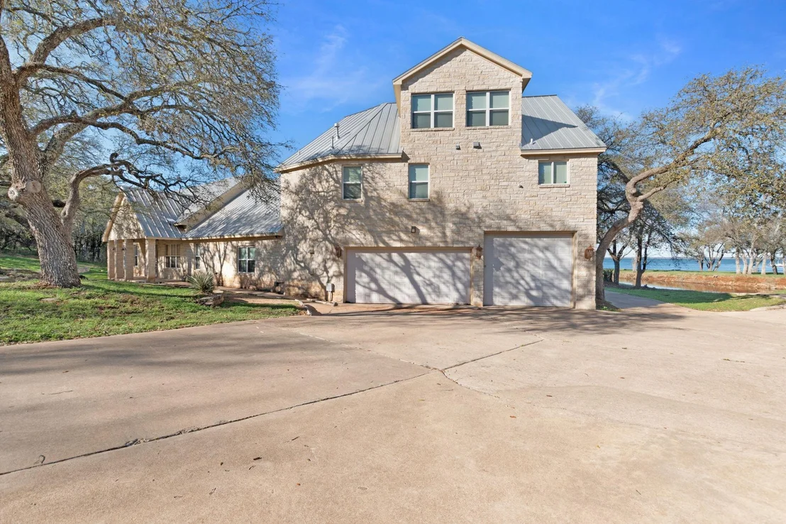 Photo of 101 Kelly Emeralds RD