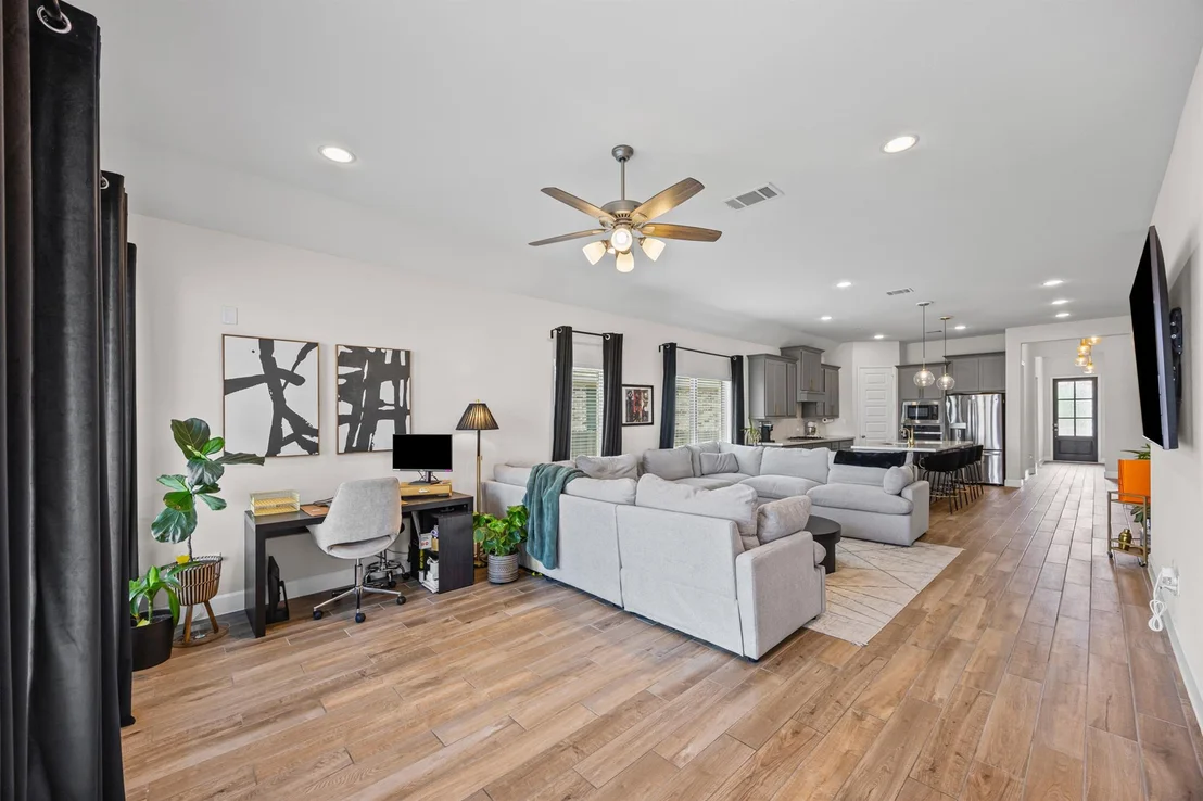 Photo of 108 Chinaberry BND