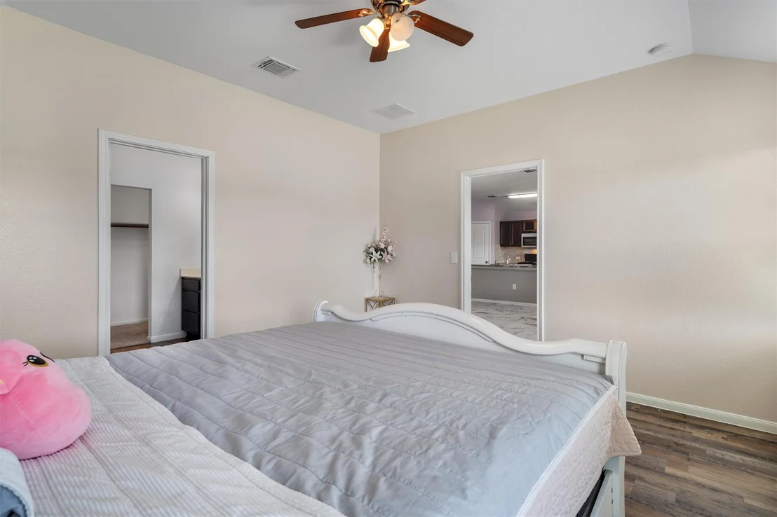 Photo of 15013 Roody LN
