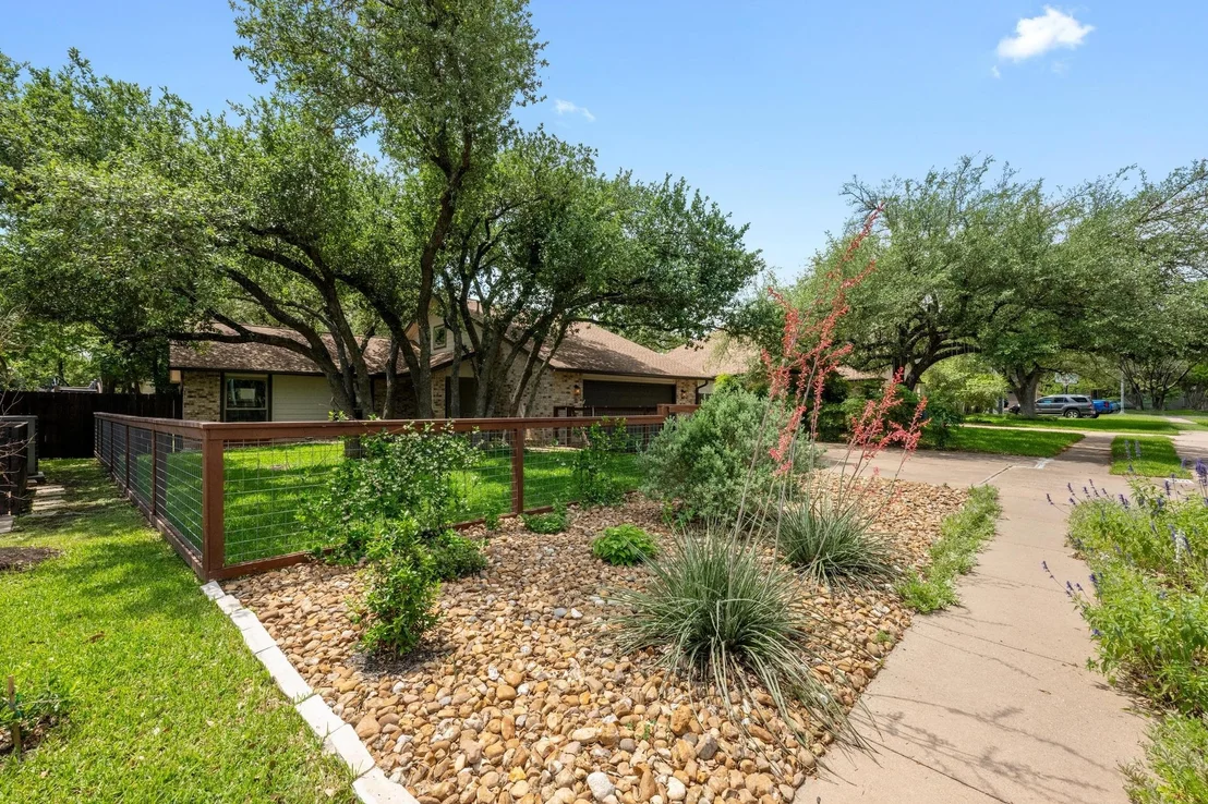 Photo of 9203 Amanda DR
