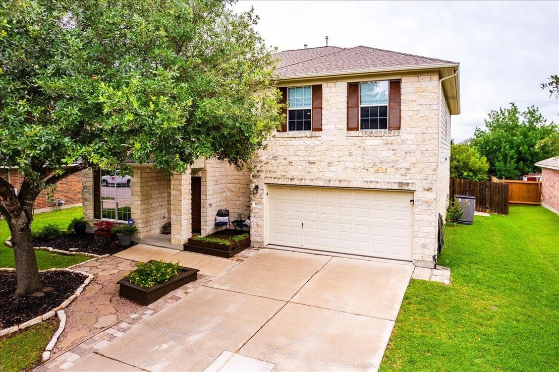 Photo of 18717 Shoreless DR
