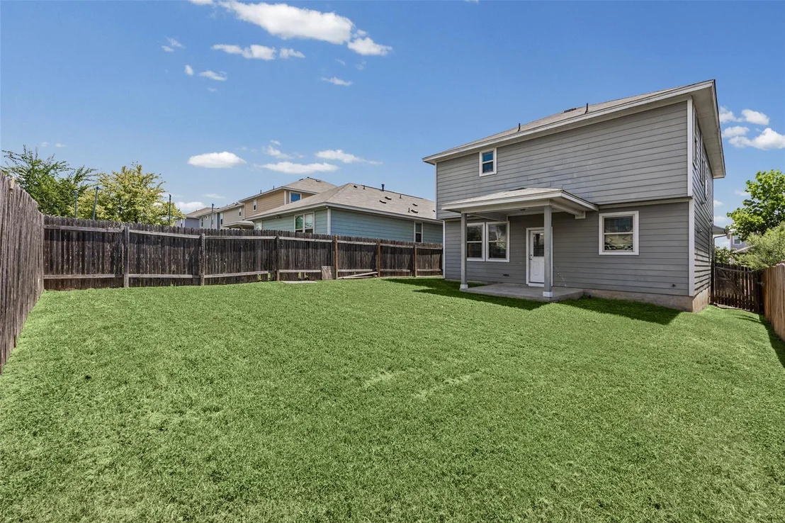 Photo of 467 Twisted Oaks LN