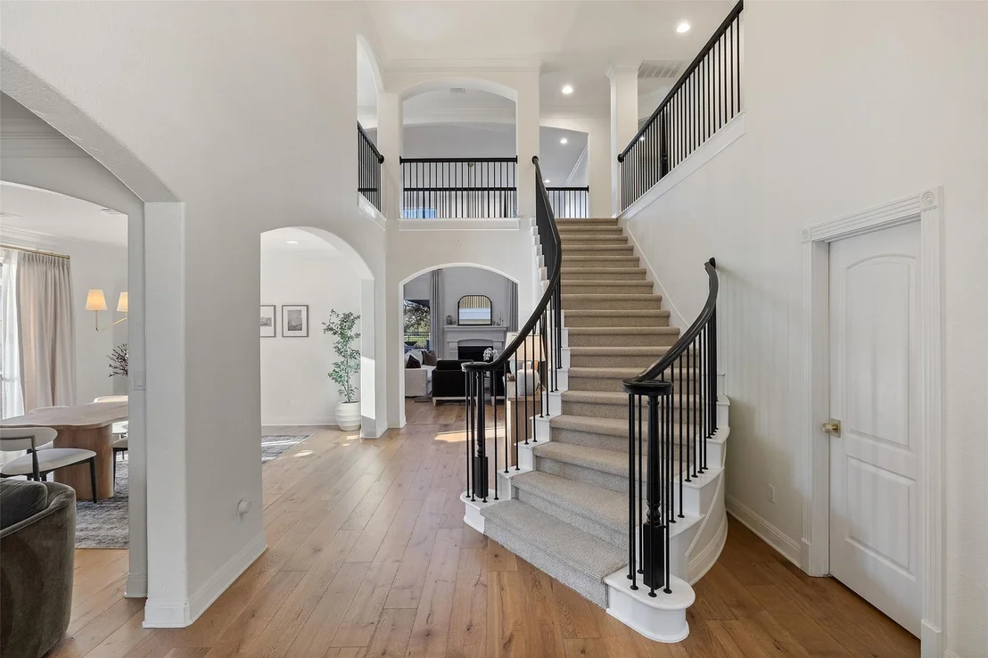 Photo of 11700 EAGLES GLEN DR