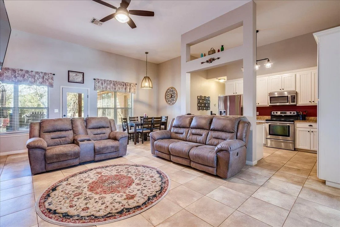 Photo of 11 Rhapsody LN