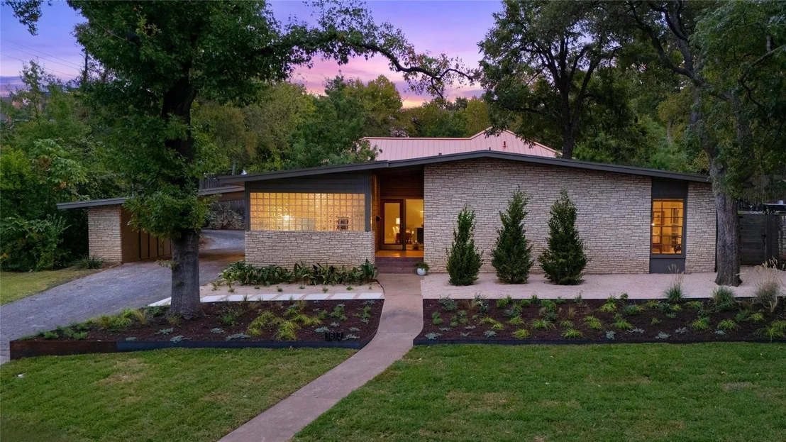 Photo of 1813 Vance CIR
