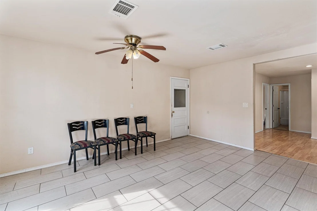 Photo of 1101 Red Bud DR