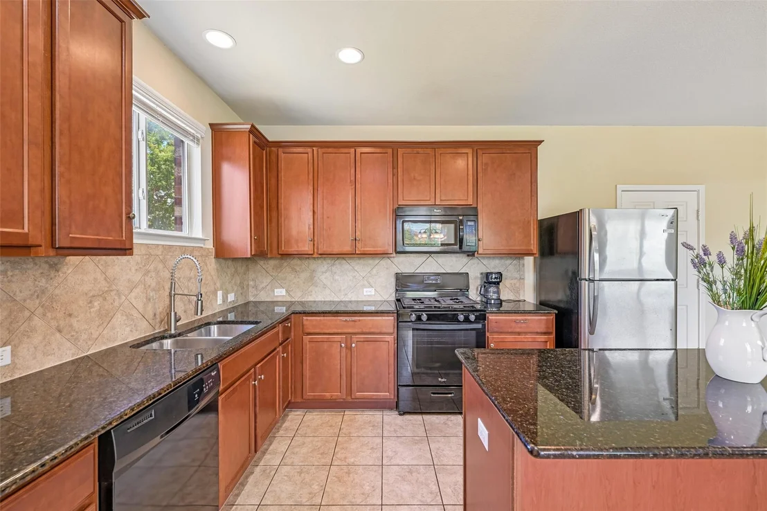 Photo of 140 Lynn Crest BND