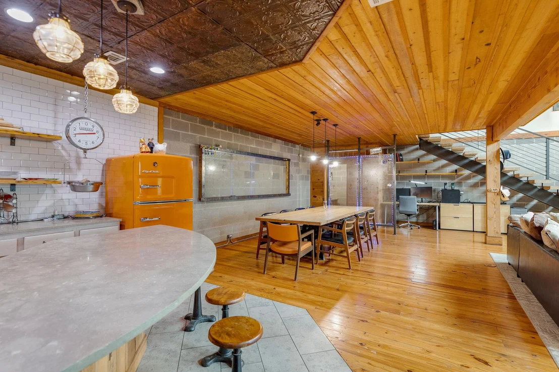 Photo of 10104 Vassar RD
