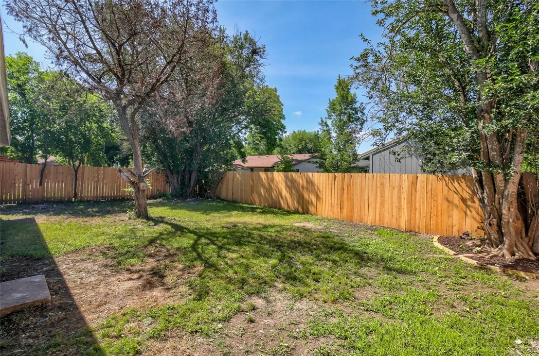 Photo of 1103 KENYON DR