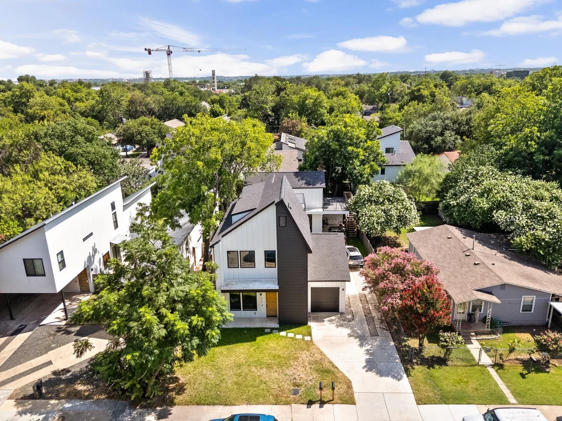 Photo of Unit 1 at 2717 Lyons RD