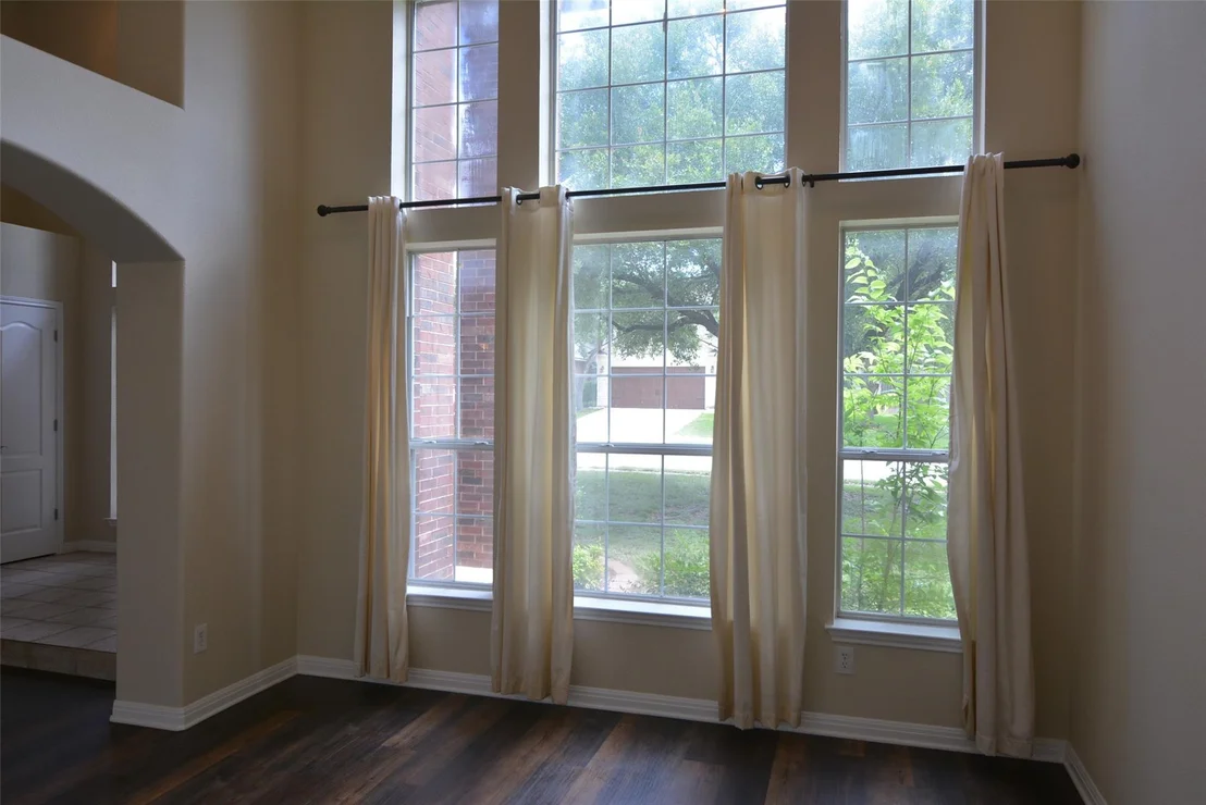 Photo of 2400 Nan LN
