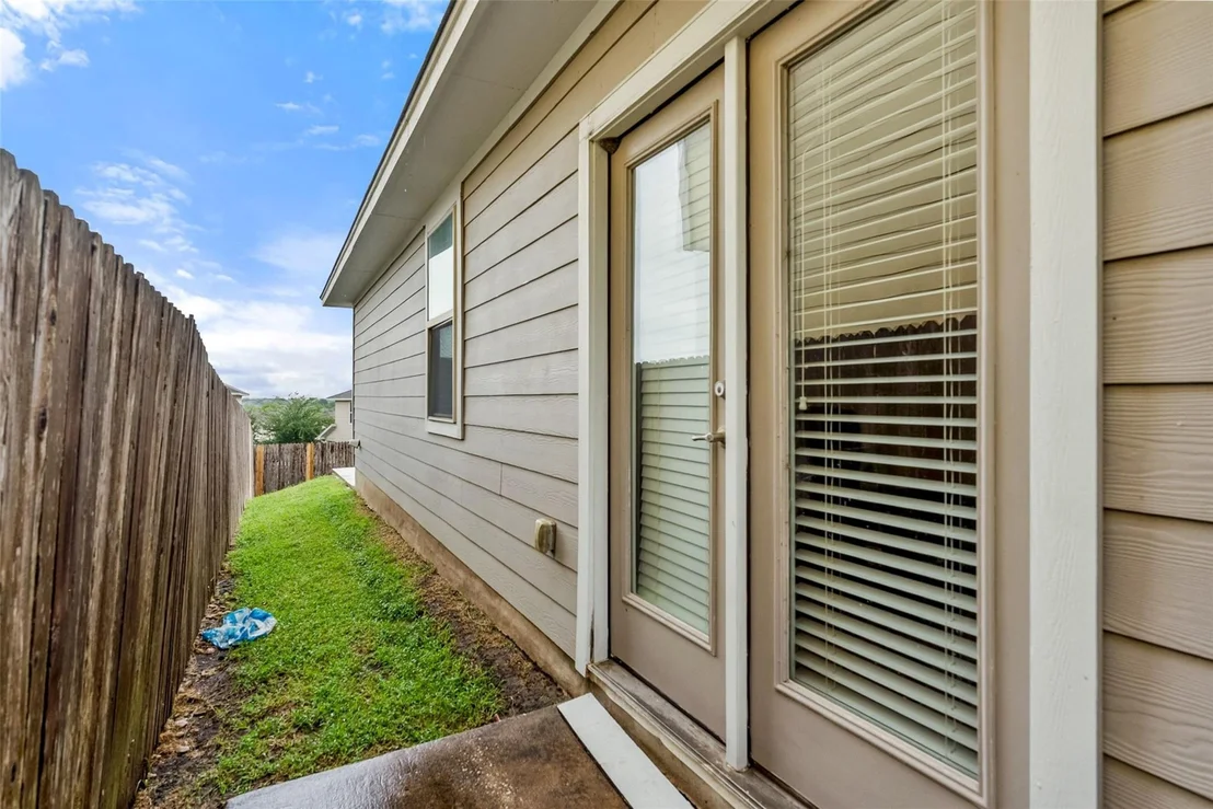 Photo of 557 Twisted Oaks LN