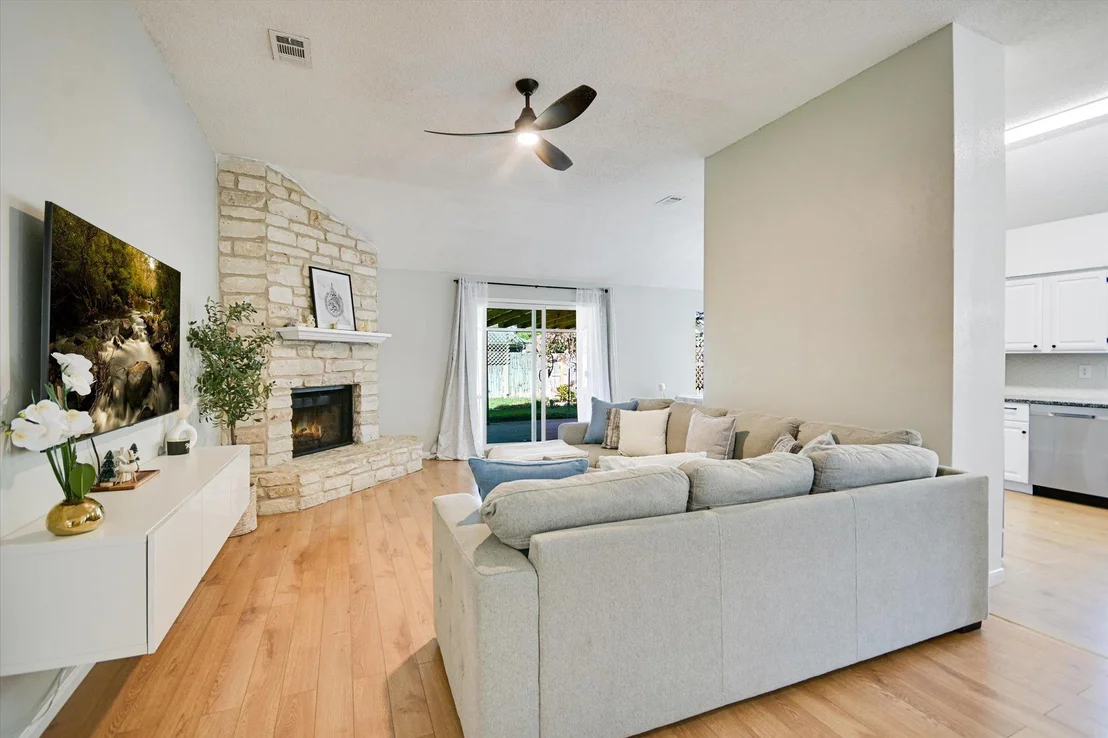 Photo of 2202 Taylor Simonetti Ave