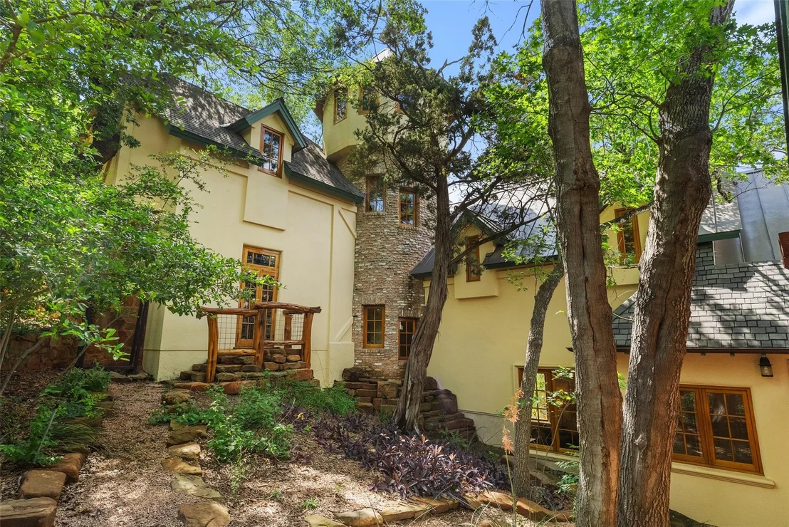 Photo of 1354 The High RD