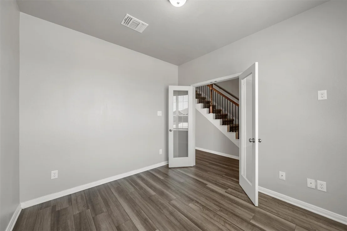 Photo of 905 Clanton CV