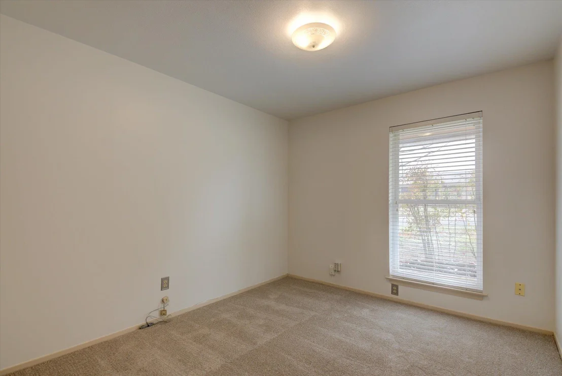 Photo of 1100 Colony North DR
