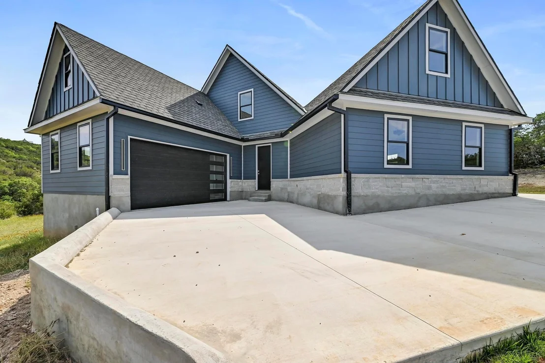 Photo of 304 Spring Hollow DR