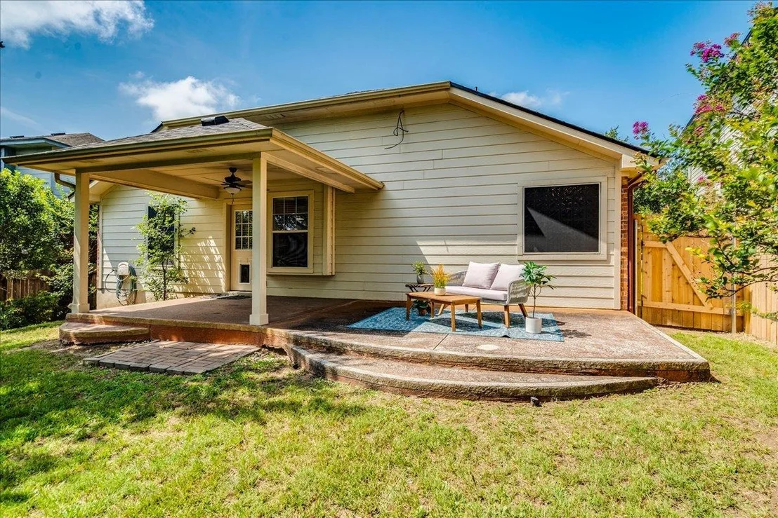 Photo of 2912 Lynnbrook DR