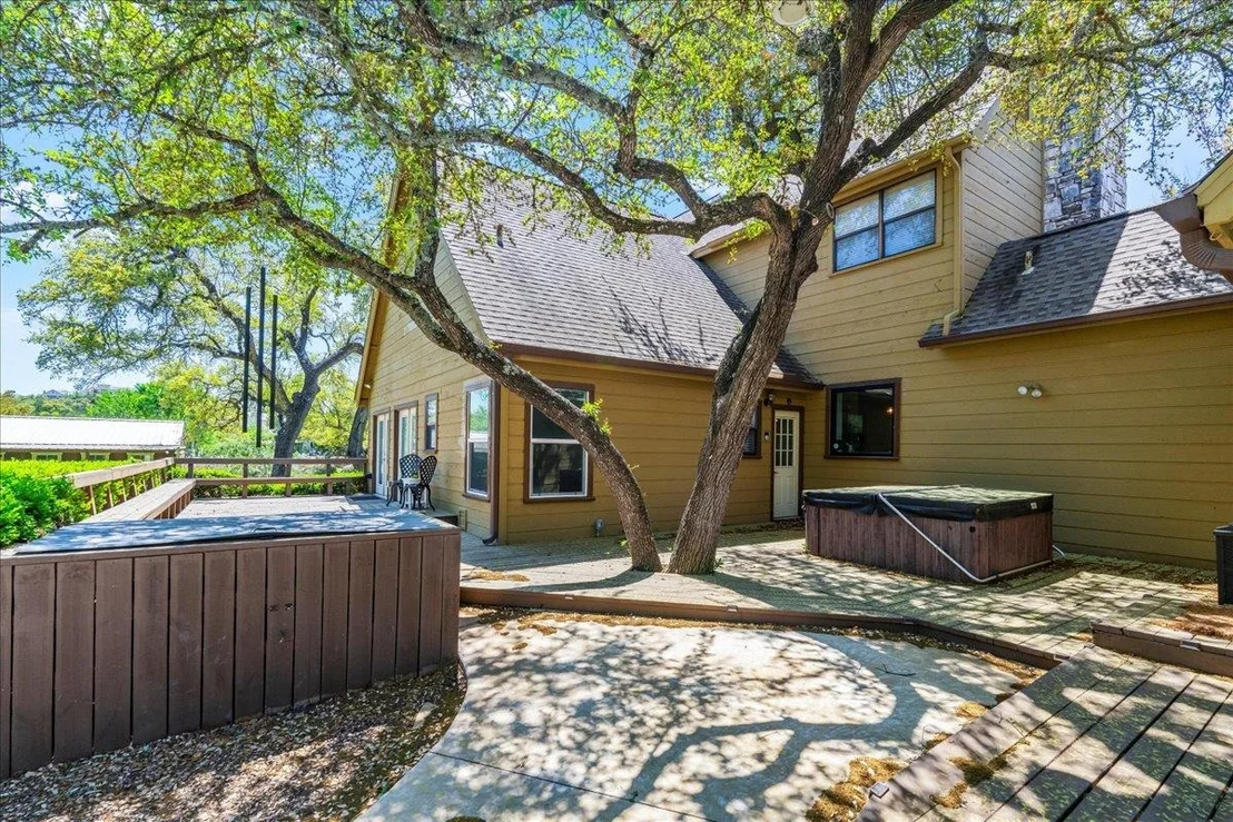 Photo of 7 Tall Oaks TRL