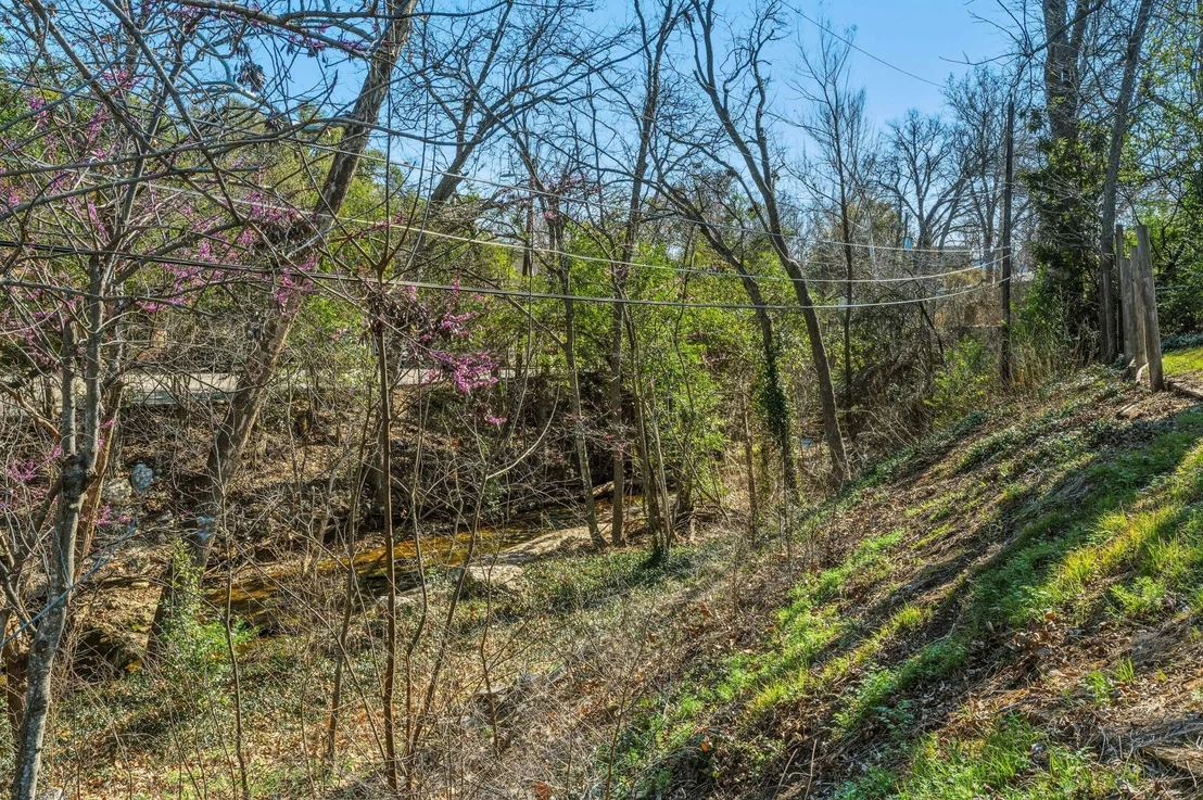 Photo of 2415 Little John LN