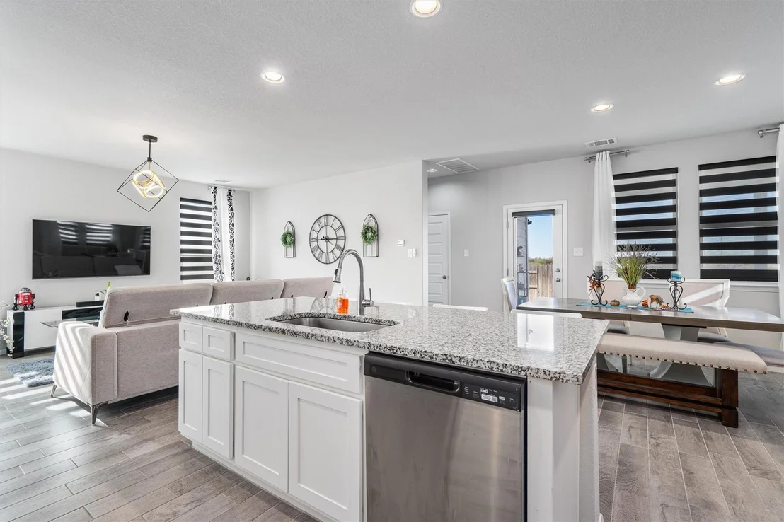 Photo of 508 Star Garnet CT