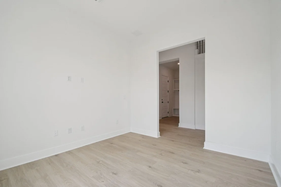 Photo of 1660 Cardinal LN