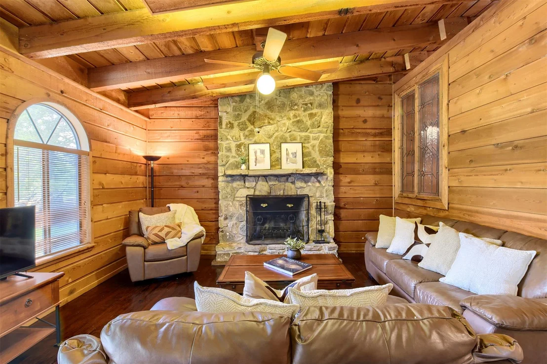 Photo of 204 Topspin DR