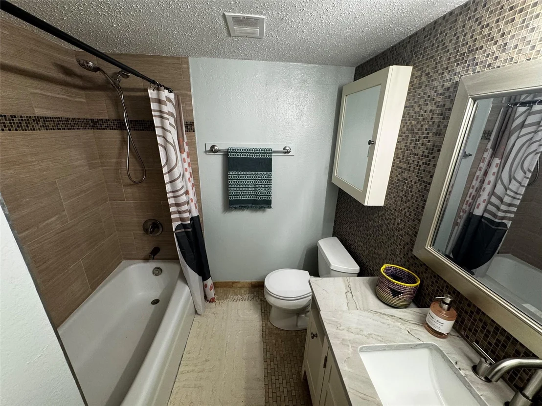 Photo of Unit 101 at 2425 Ashdale DR