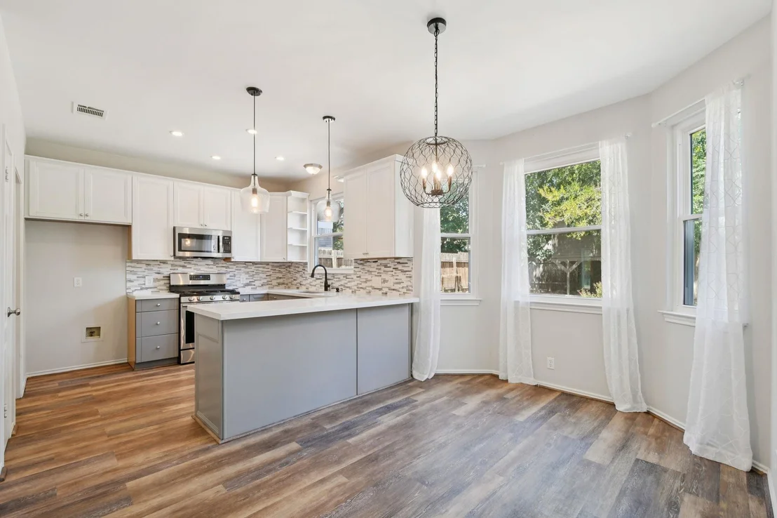 Photo of 1106 Red Bird DR