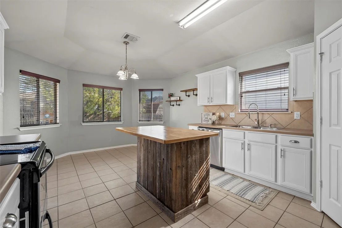 Photo of 233 Memory LN