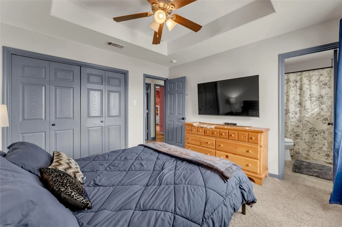 Photo of 555 Live Oak DR