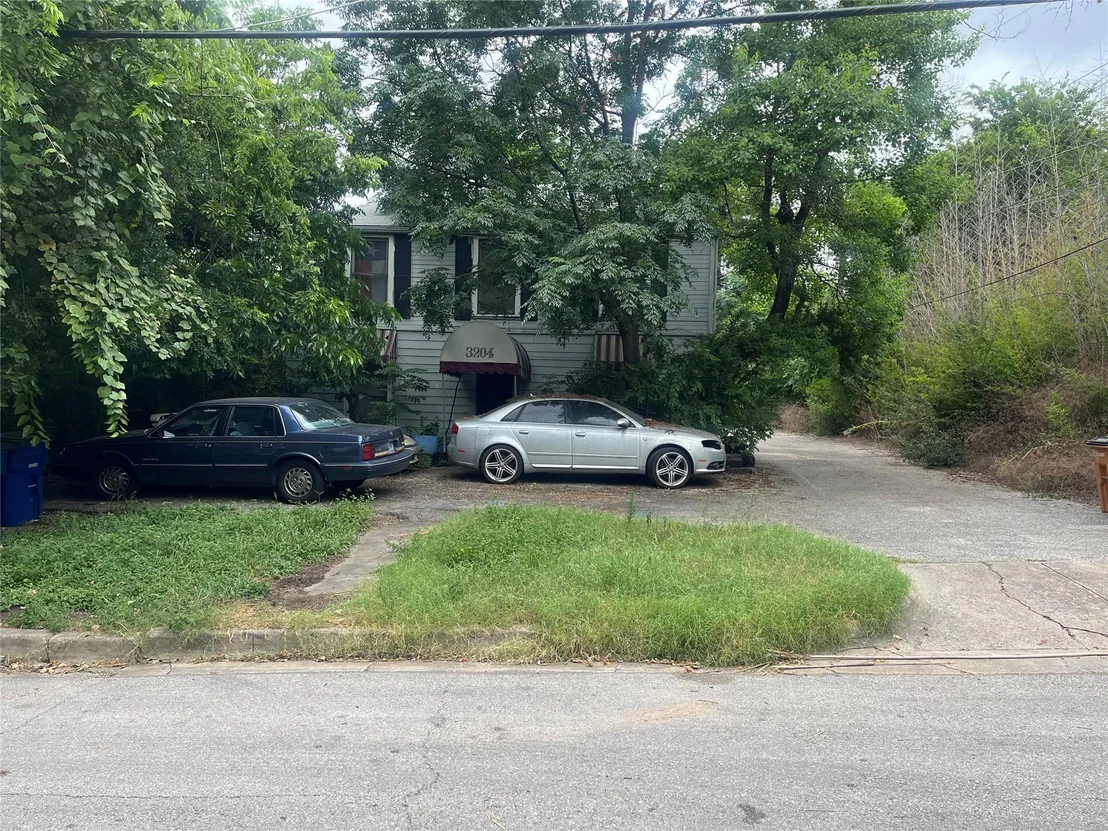 Photo of 3204 Tom Green ST