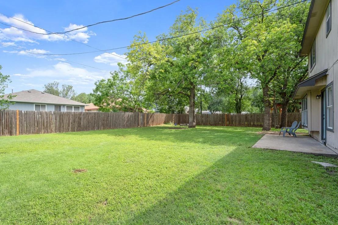 Photo of 1812 Sylvia LN