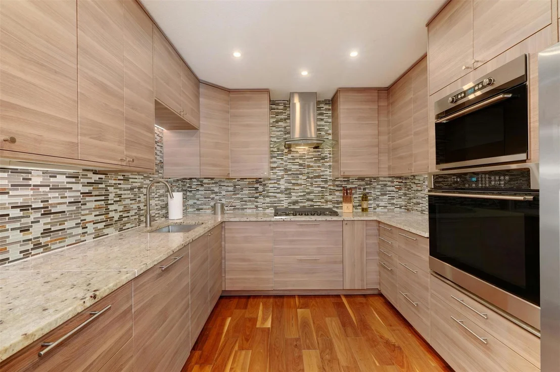 Photo of 1302 Berkshire DR