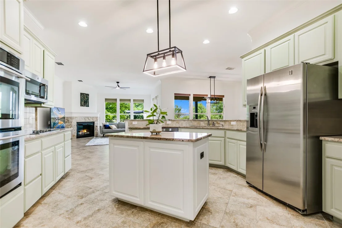 Photo of 112 Oak Plaza DR