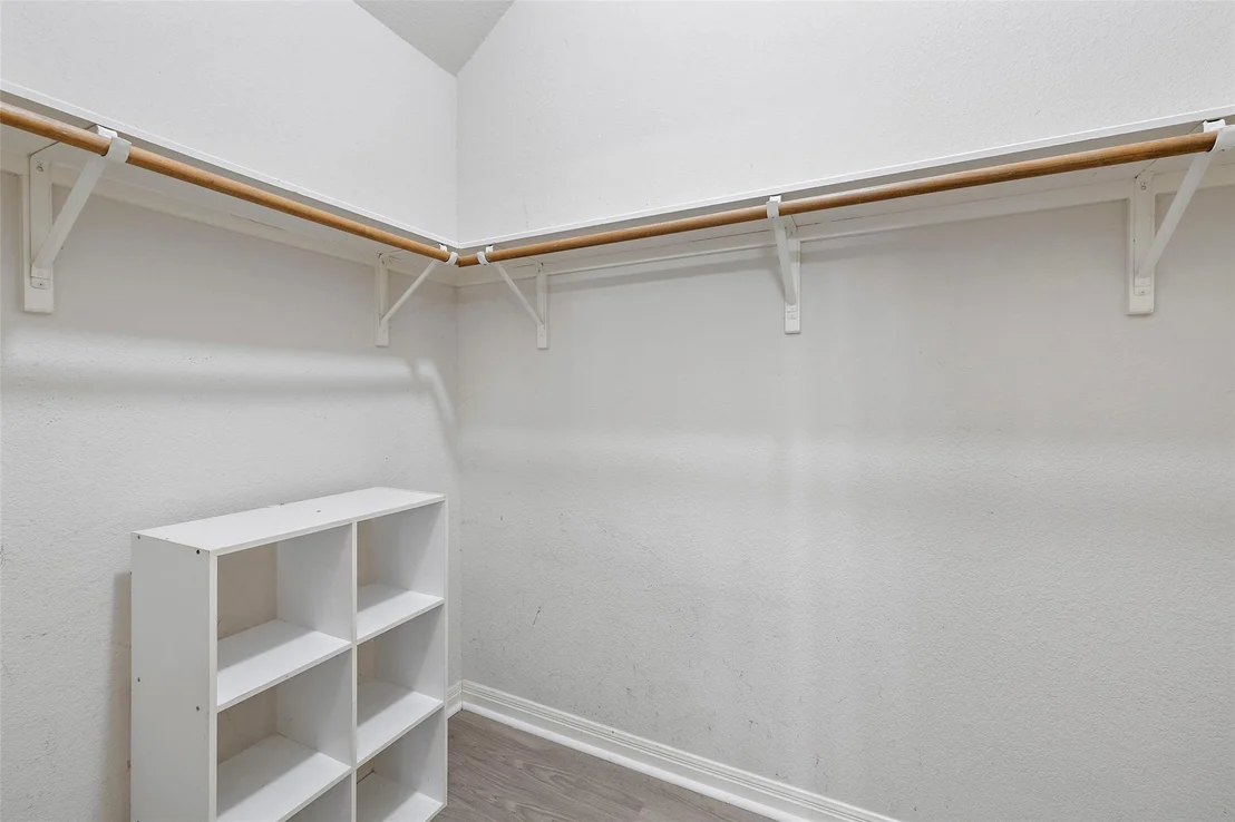 Photo of 900 Laurel CV