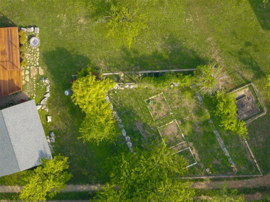 Photo of 1917 Miles Ave