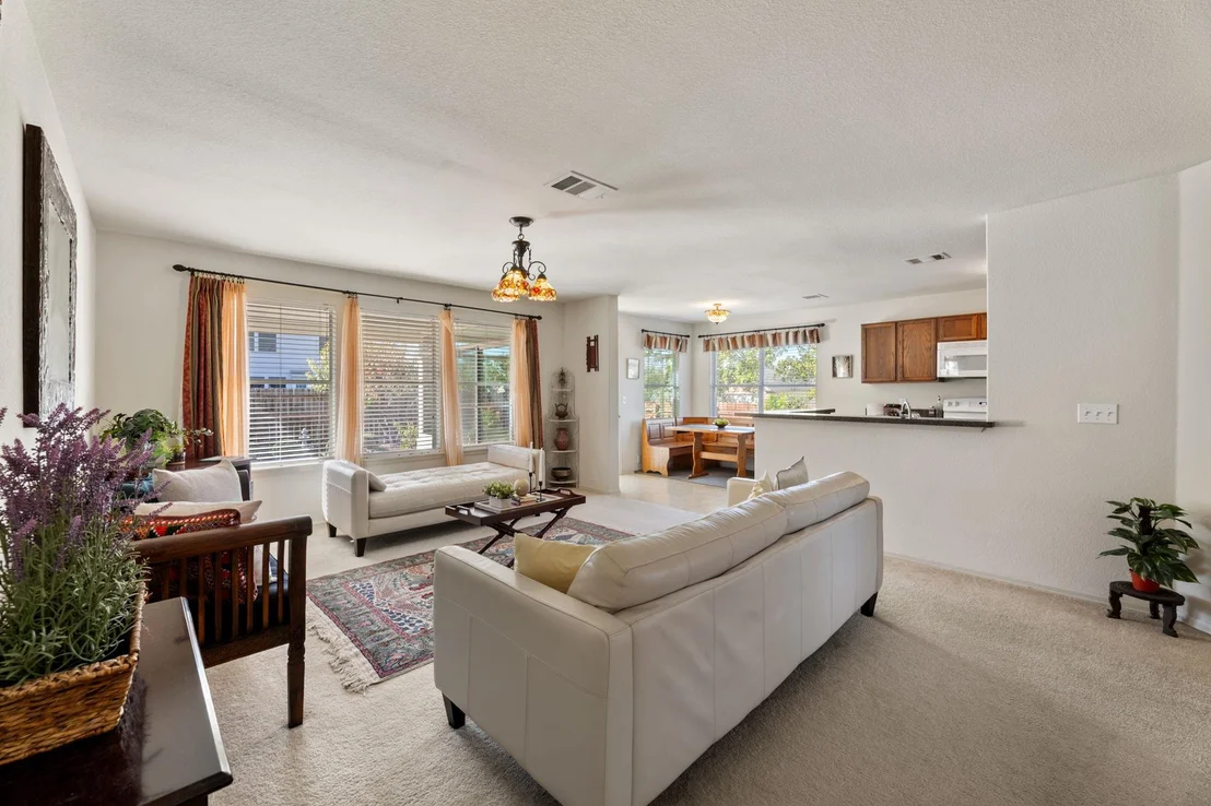 Photo of 172 Chaparro DR