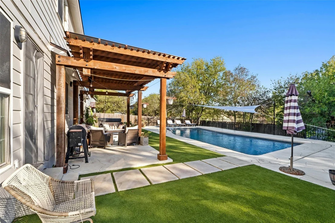 Photo of 1010 Huntridge DR