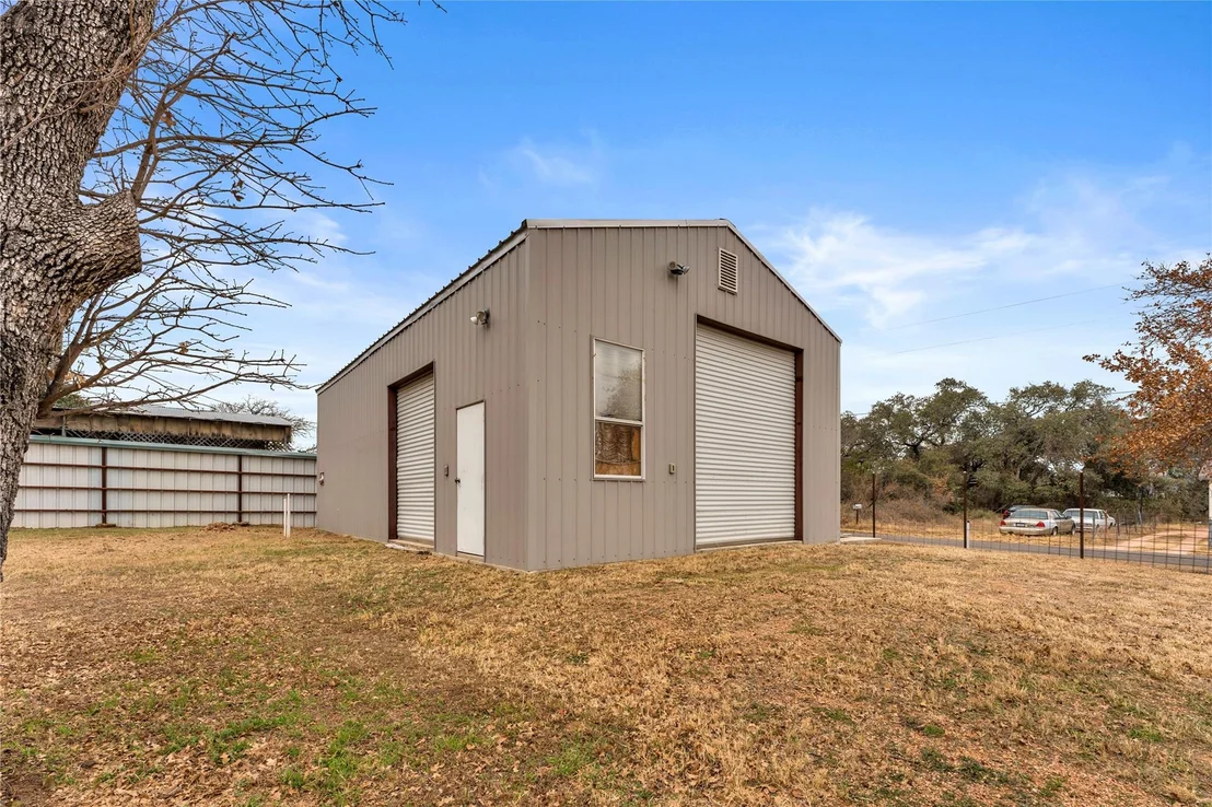 Photo of 312 Apache DR