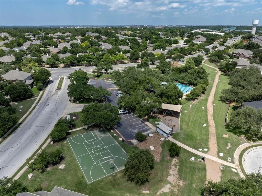 Photo of 2718 Checker DR