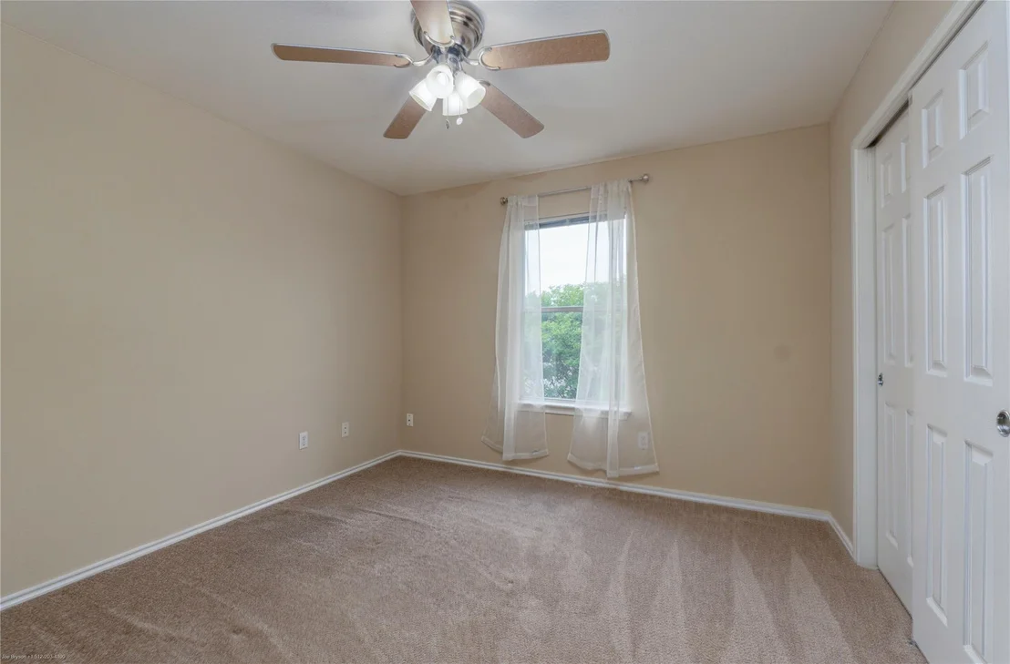 Photo of 103 Ashwood N